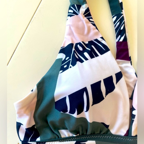 ATHLETA Bikini Bathingsuit Swim Top - Picture 6 of 7